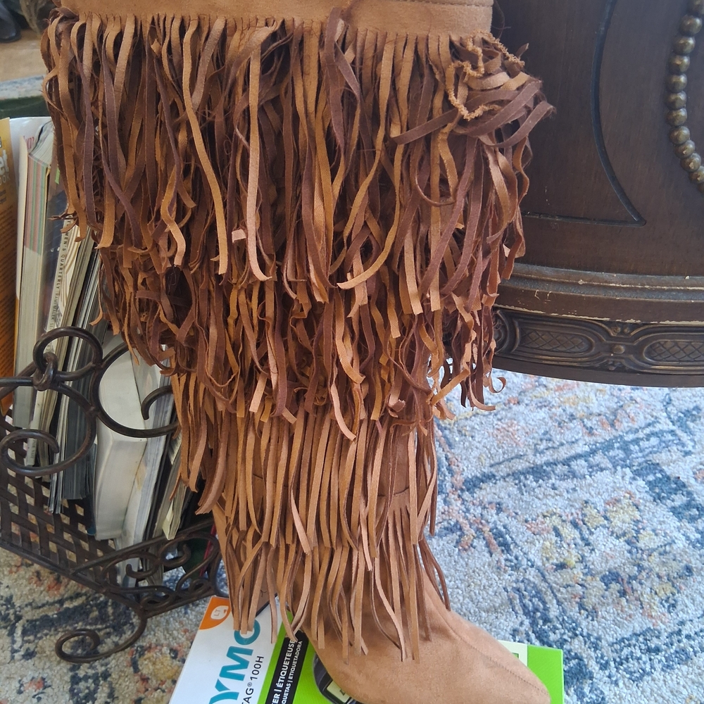 Dymo Brown Fringe Suede Heeled Boots